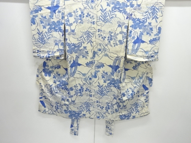 JAPANESE KIMONO / ANTIQUE KIMONO / FLOWING WATER PATTERN CREPE DE CHIN